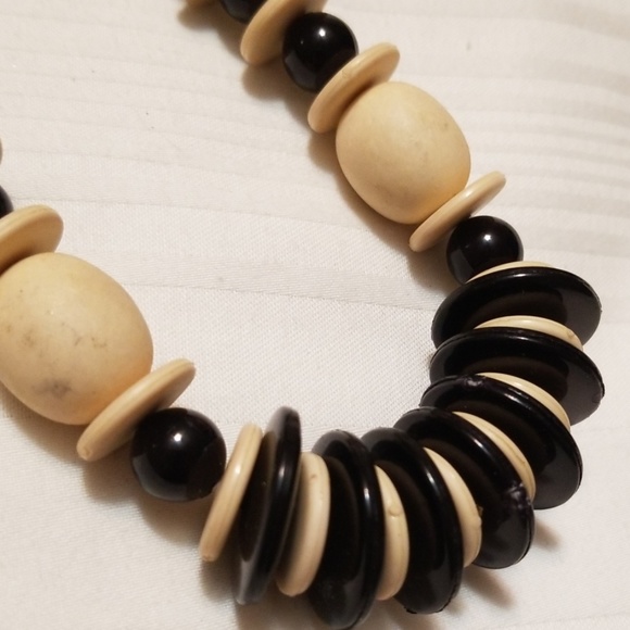 Black Natural Bead Necklace - Picture 2 of 5